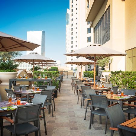 Sofitel Dubai Jumeirah Beach Exterior photo The Sky Deck
