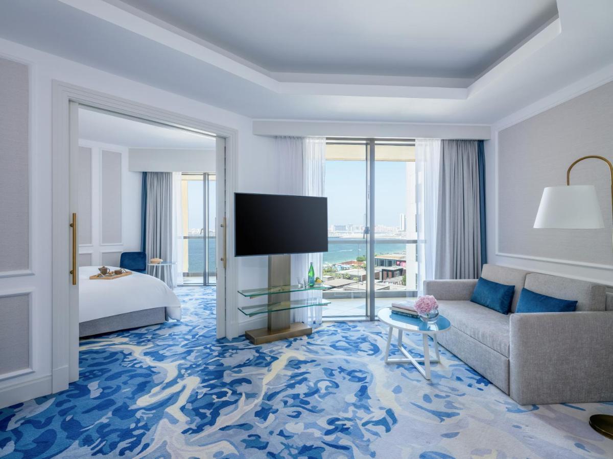 Sofitel Dubai Jumeirah Beach Exterior photo A room at Jumeirah Jumeirah