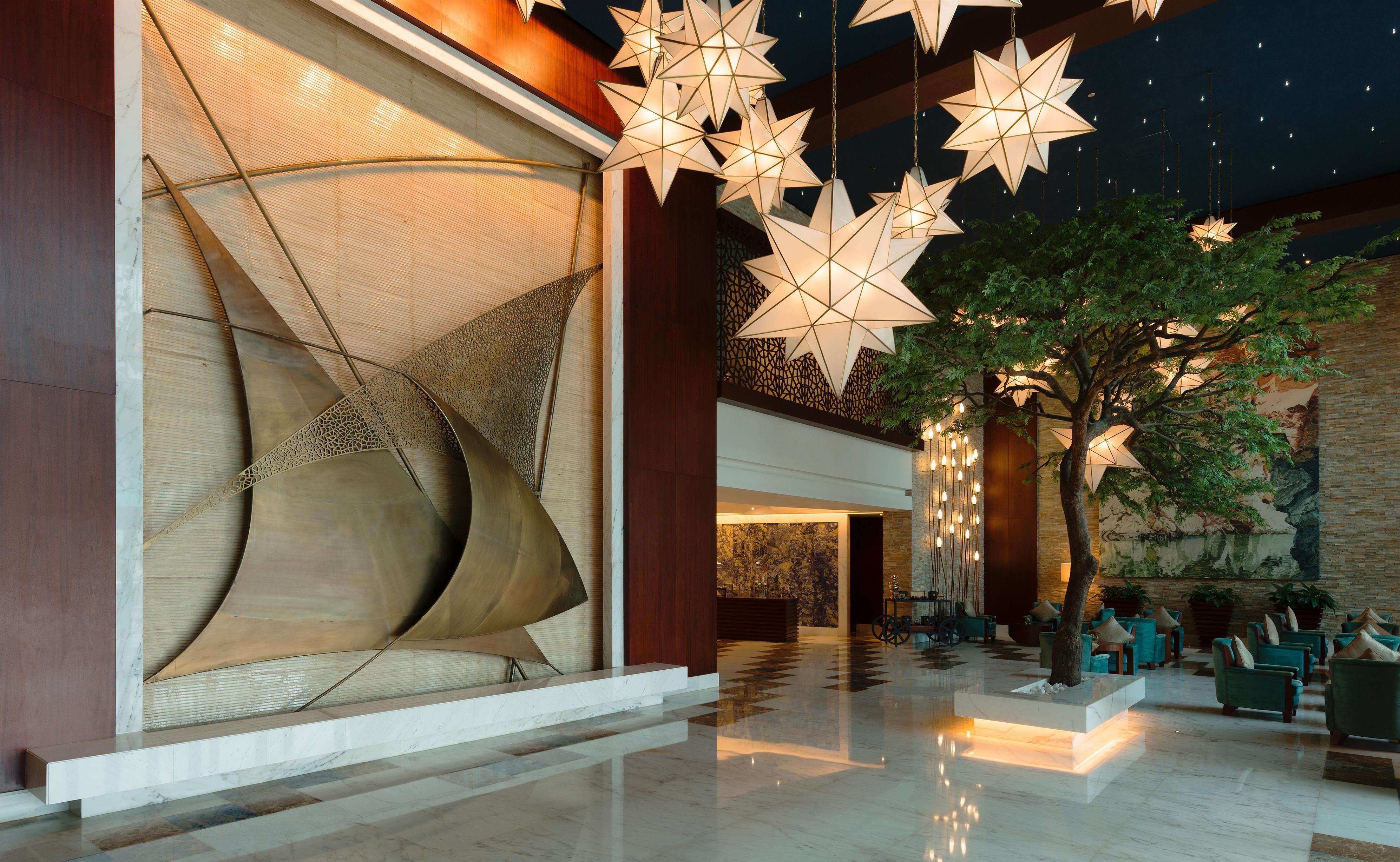 Sofitel Dubai Jumeirah Beach Exterior photo The lobby of the hotel