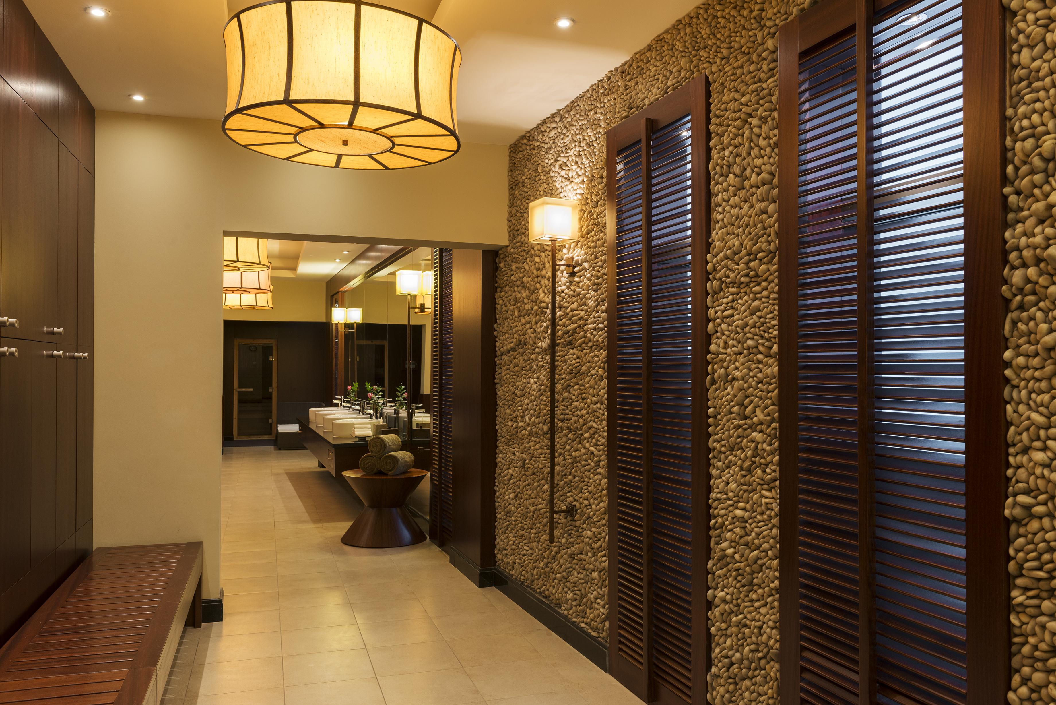 Sofitel Dubai Jumeirah Beach Exterior photo The interior of a modern Thai spa