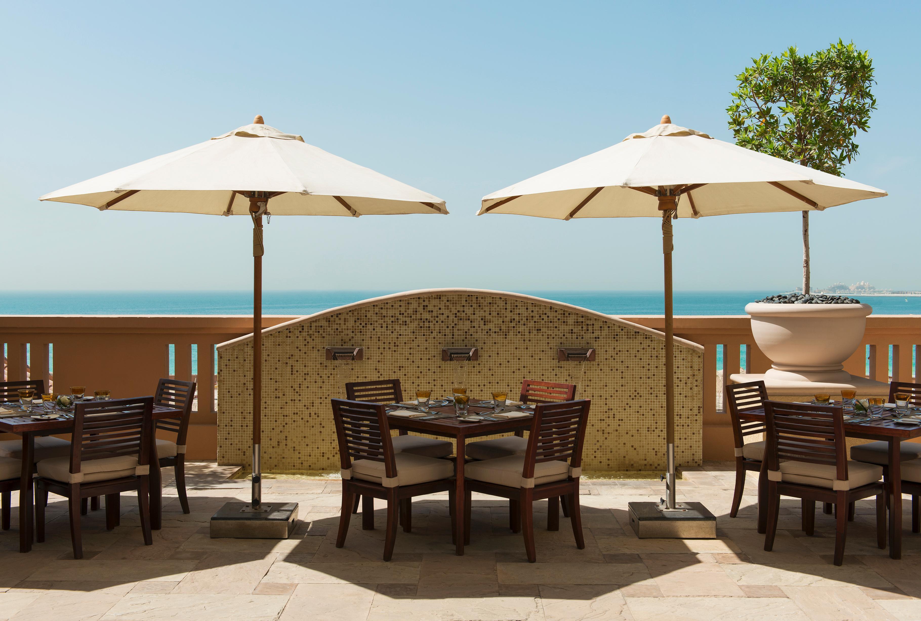 Sofitel Dubai Jumeirah Beach Exterior photo The Beach Club