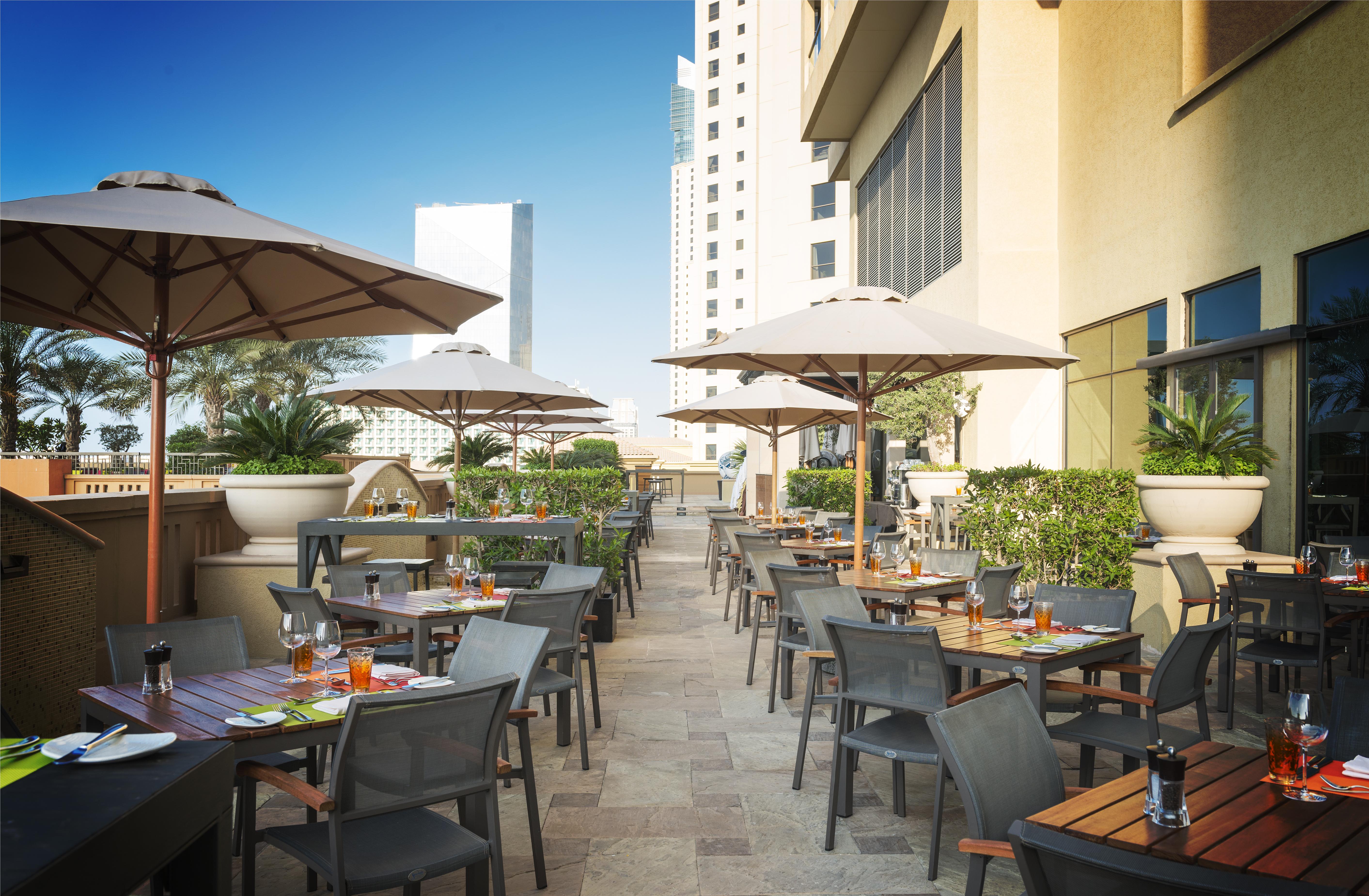 Sofitel Dubai Jumeirah Beach Exterior photo The Sky Deck