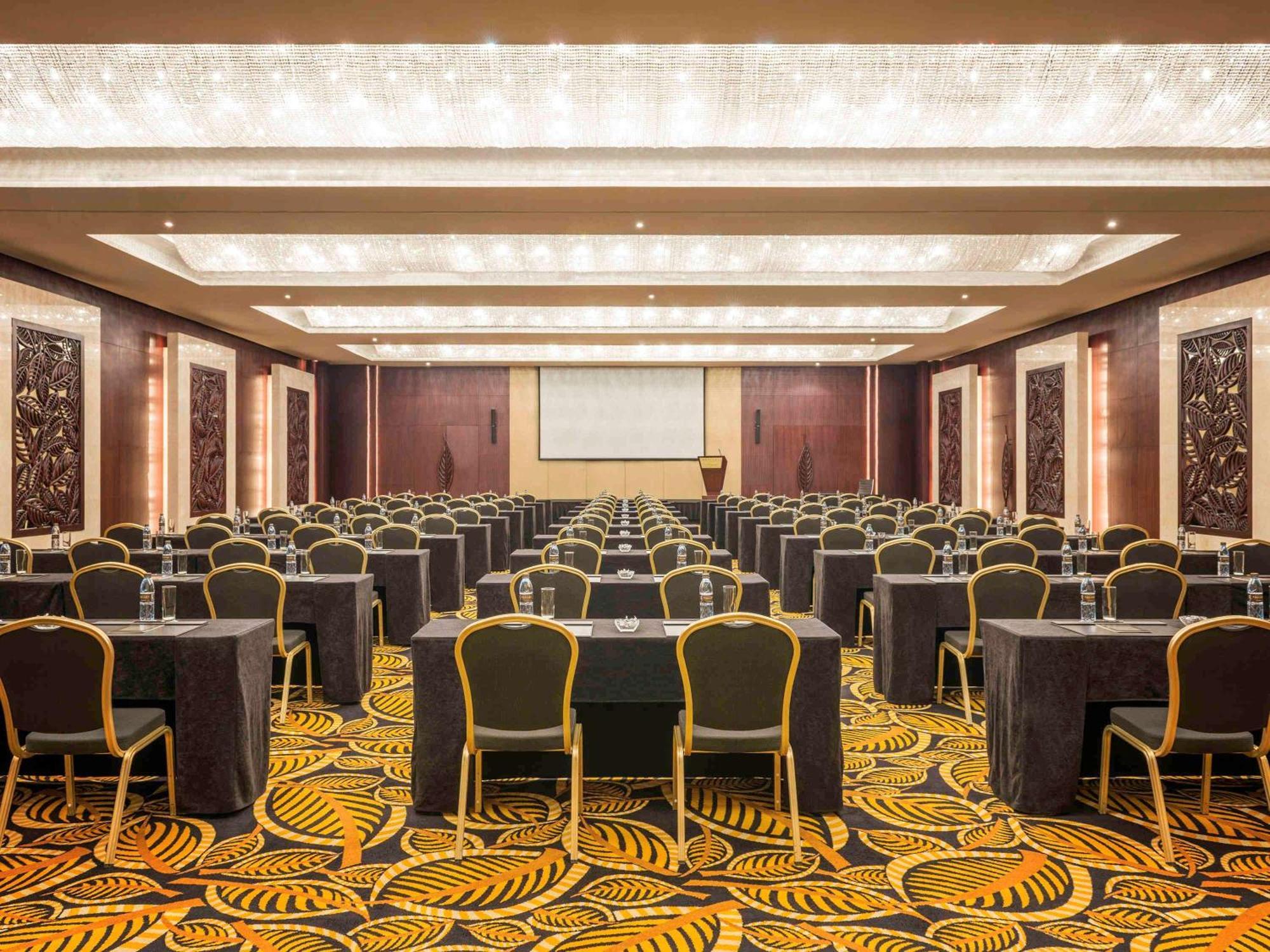 Sofitel Dubai Jumeirah Beach Exterior photo The ballroom at the hotel