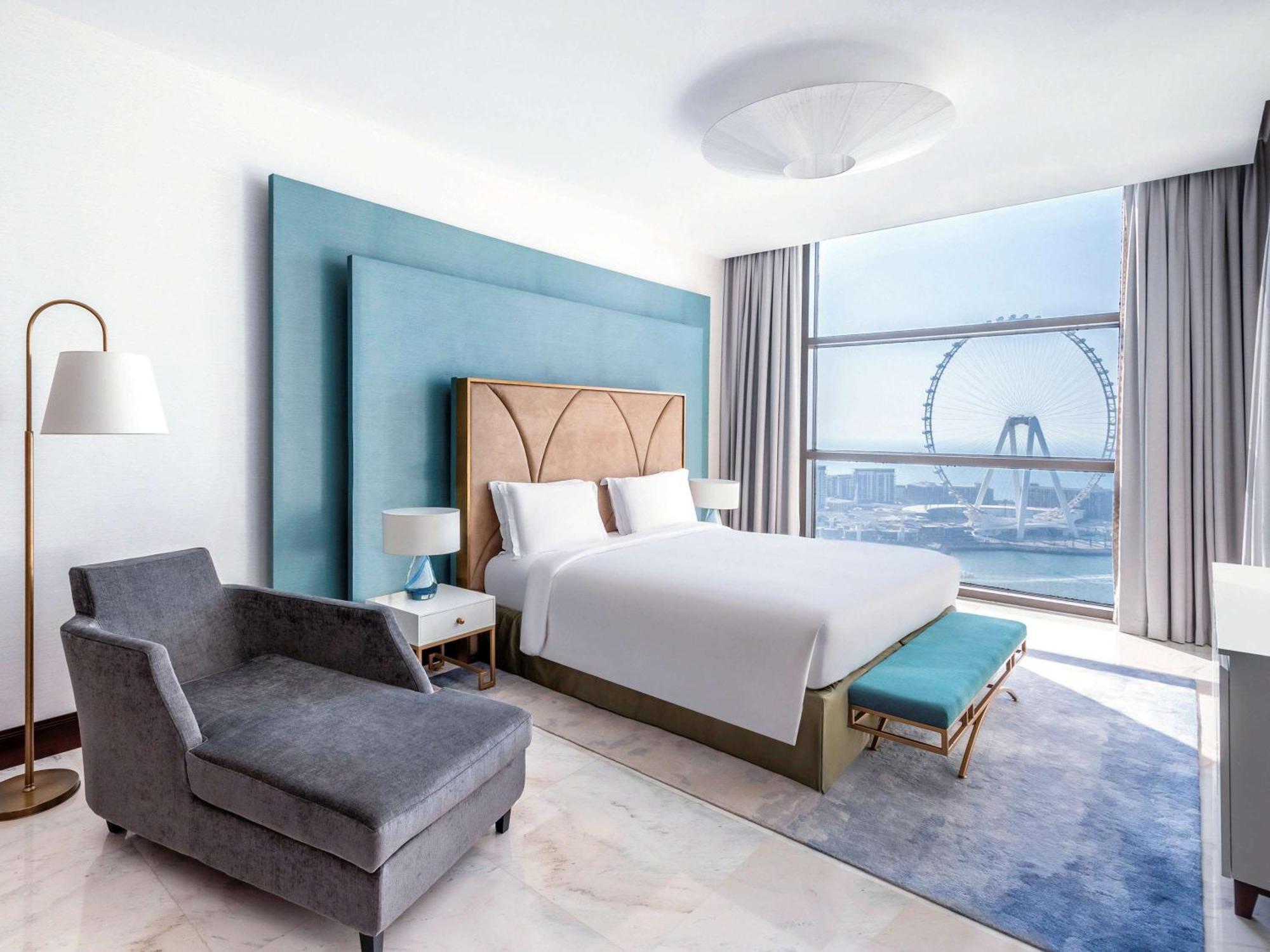 Sofitel Dubai Jumeirah Beach Exterior photo A room at Jumeirah Jumeirah