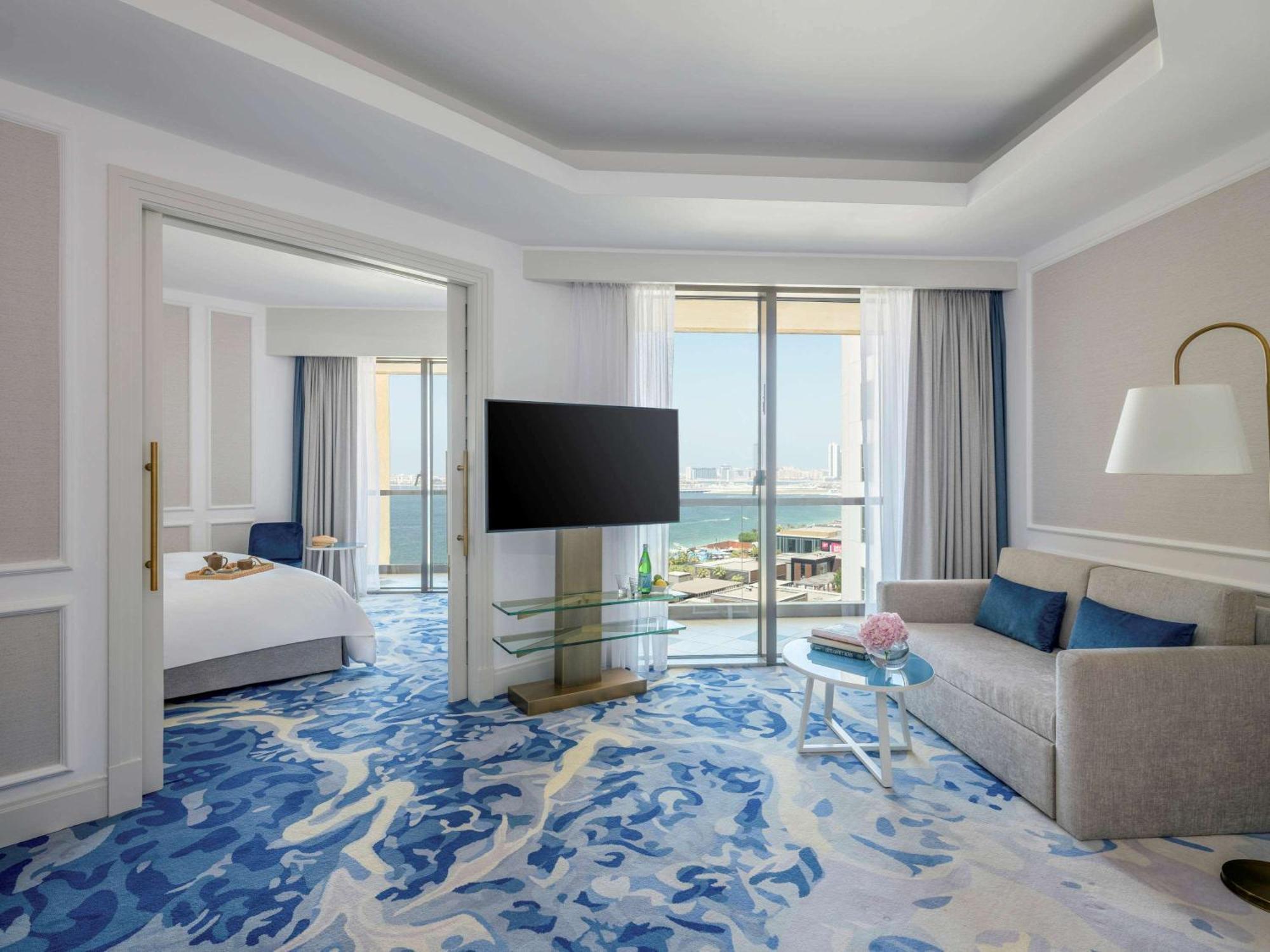 Sofitel Dubai Jumeirah Beach Exterior photo A room at Jumeirah Jumeirah