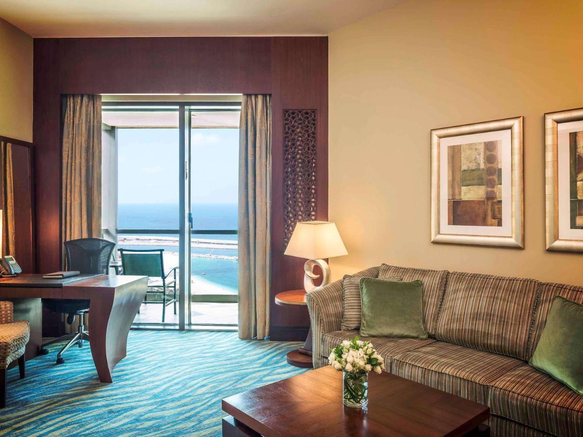 Sofitel Dubai Jumeirah Beach Exterior photo