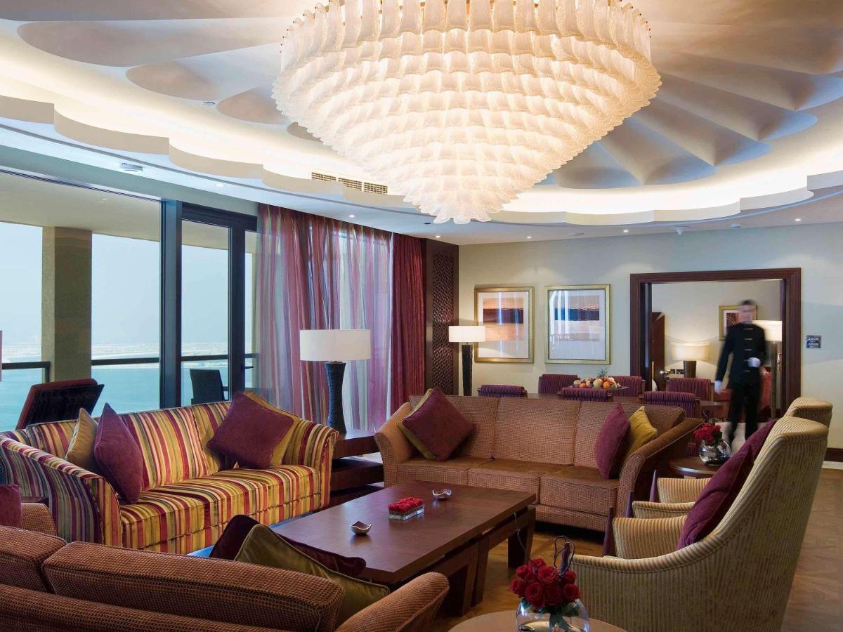 Sofitel Dubai Jumeirah Beach Exterior photo